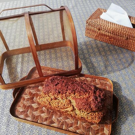 ケンメア Two Eggs Bed & Breakfast エクステリア 写真